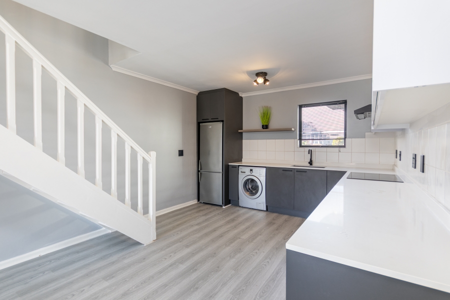 1 Bedroom Property for Sale in Green Point Western Cape